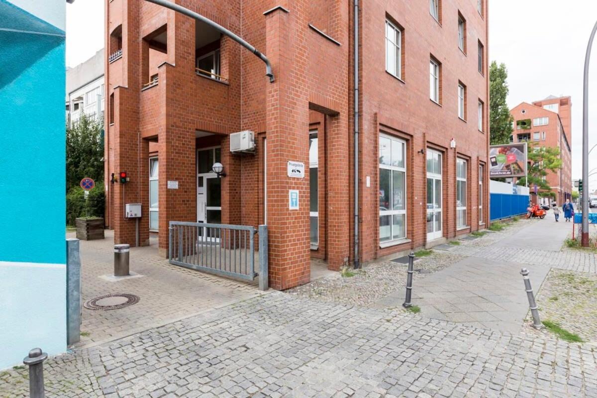Апартаменты Industrial Loft In Berlin Mitte Экстерьер фото